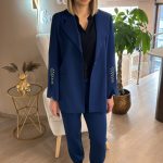 {“eId”:”228906325560328″,”CameraPosition”:1}