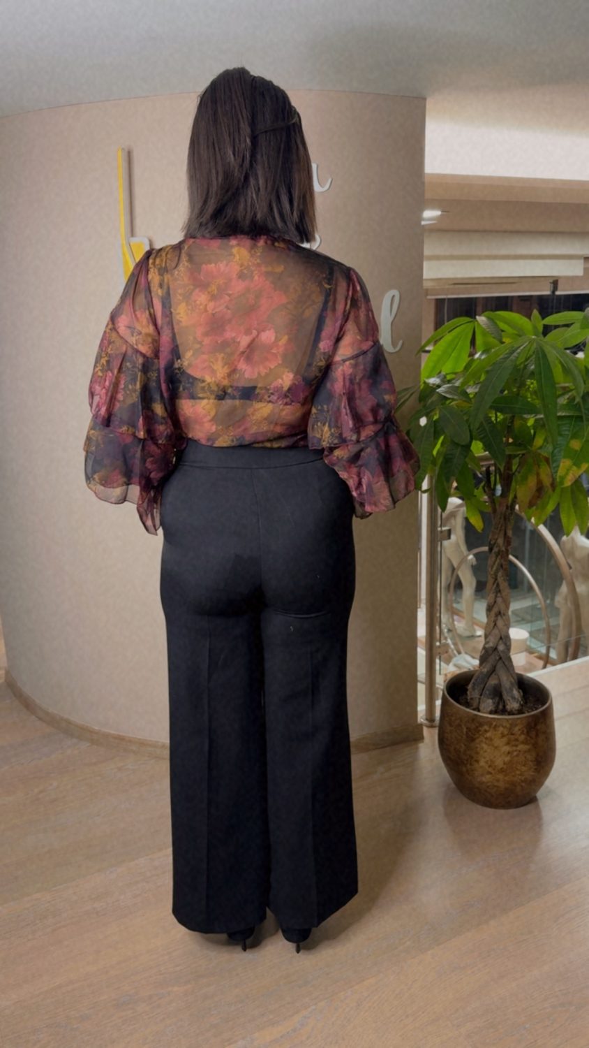 {"eId":"1474760049624907","CameraPosition":1}