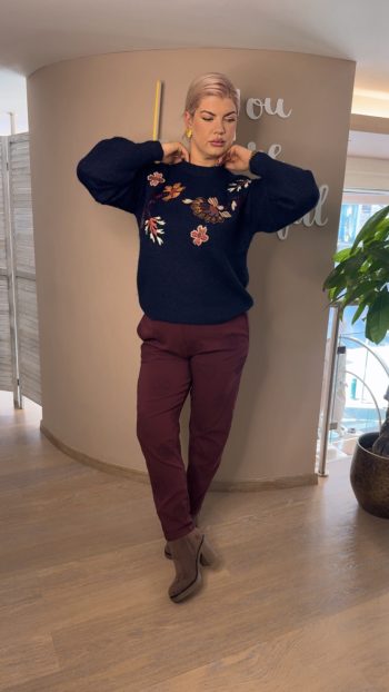 Μπλούζα πλεκτή με κέντημα