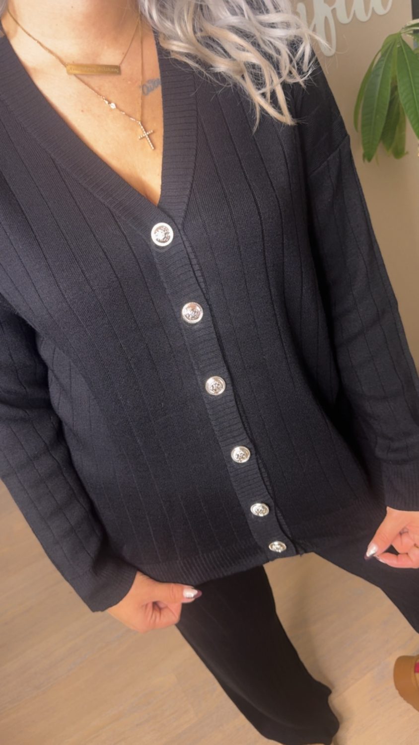 {"eId":"228906325560328","CameraPosition":1}