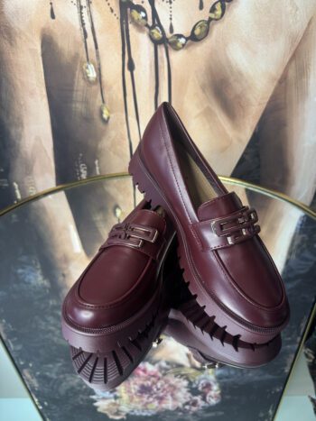 Μπορντό Loafers