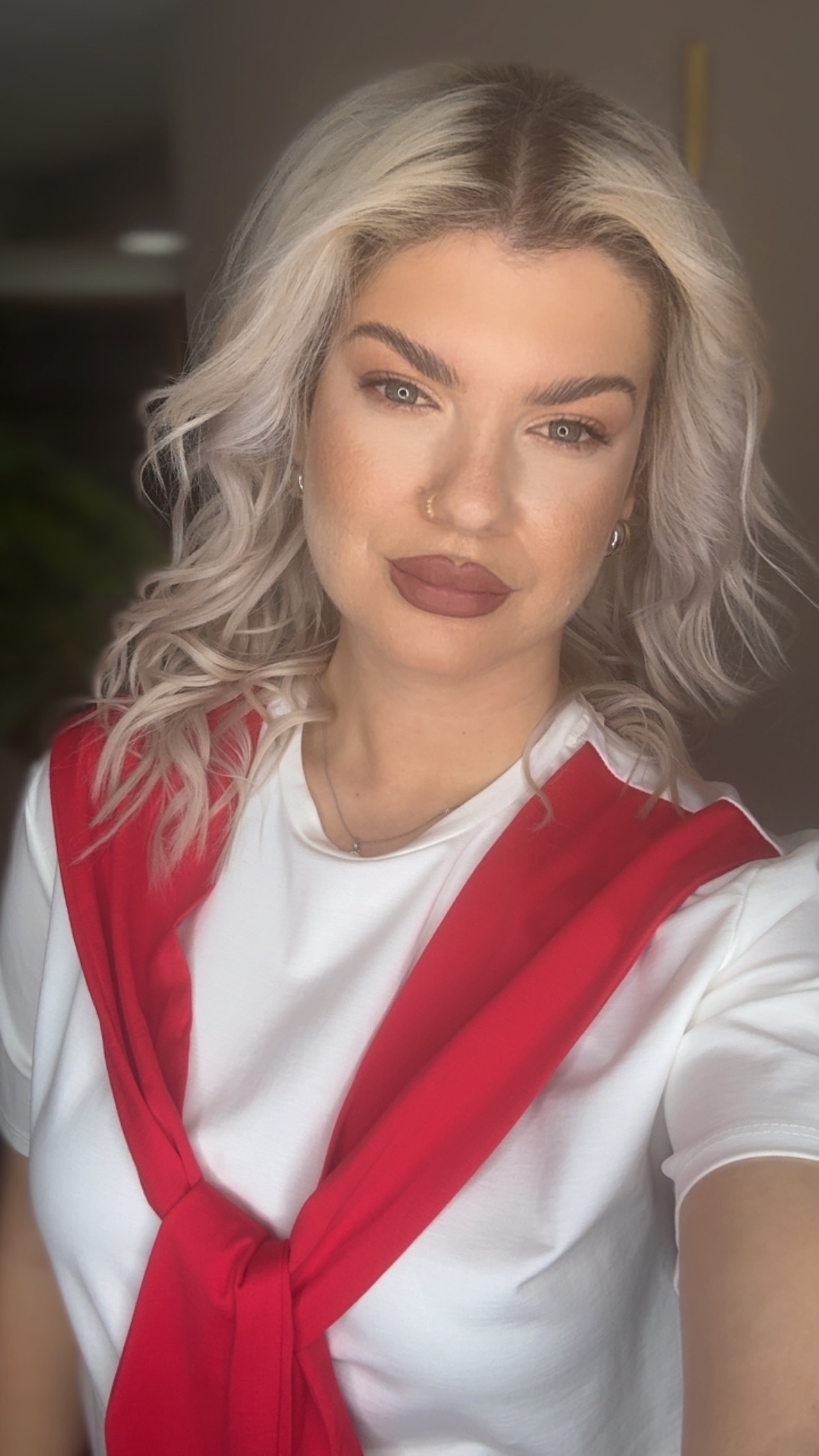 {"eId":"228906325560328","CameraPosition":2}